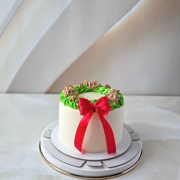 Укутаться в плед, заварить какао и отрезать кусочек вкуснейшего торта. Идеальный план для зимних вечеров✨️